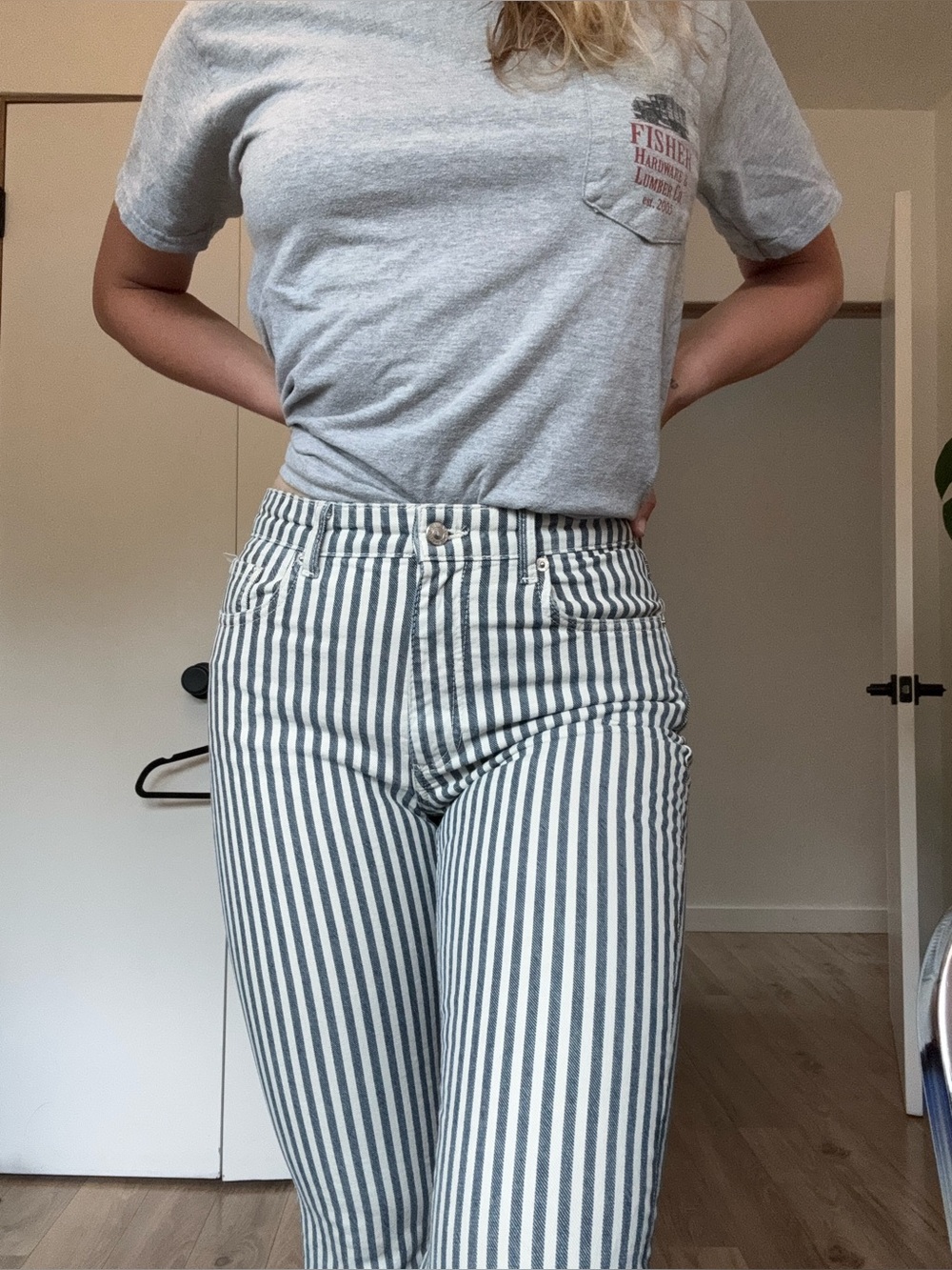 Stripped Jeans